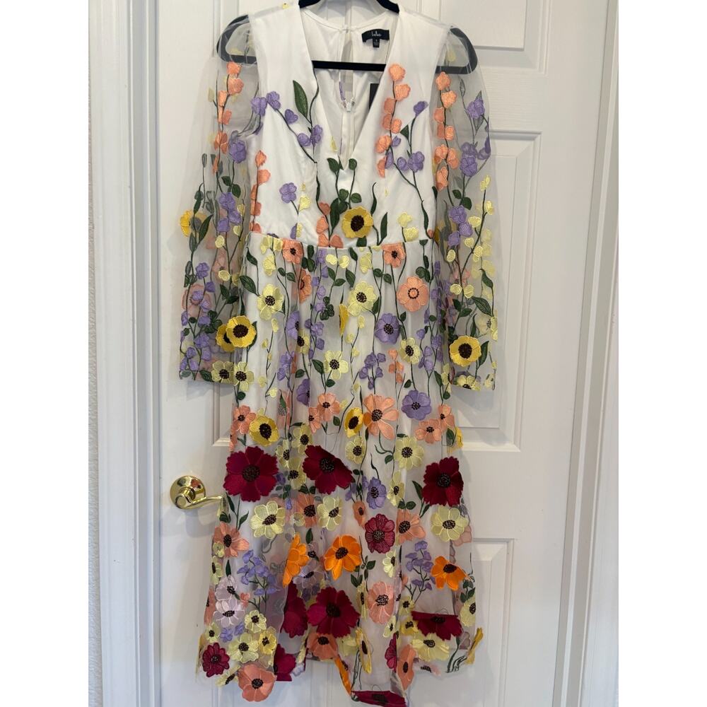 Lulus Impressive Blossom White 3D Floral Embroidered Midi Dress NEW Small 4-6 - Picture 2 of 5